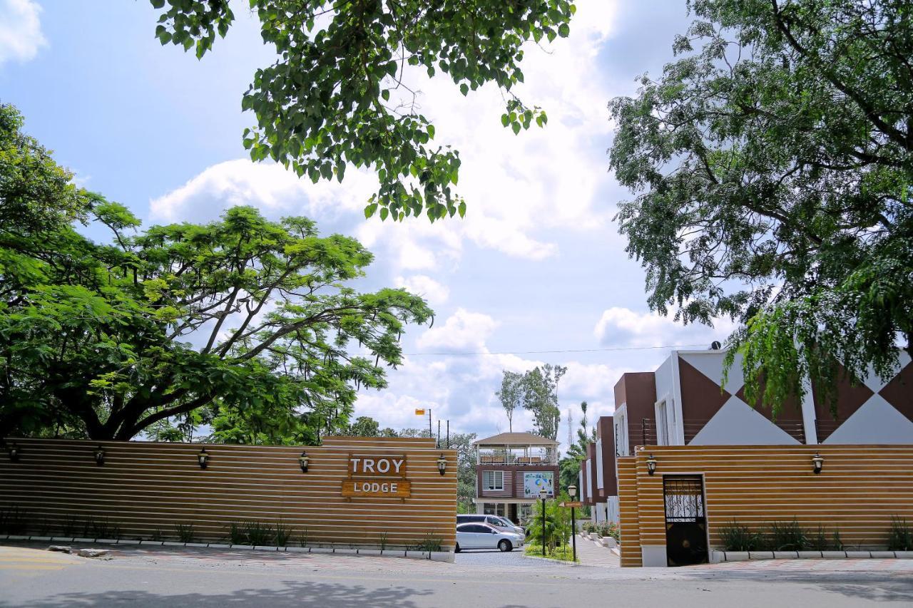 לוסקה Troy Lodge מראה חיצוני תמונה